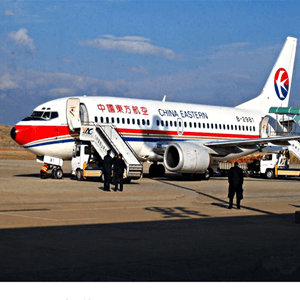 天津机场货运航空快运业稳步发展的原因是什么？